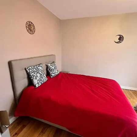 Entier Quartier Calme דירה