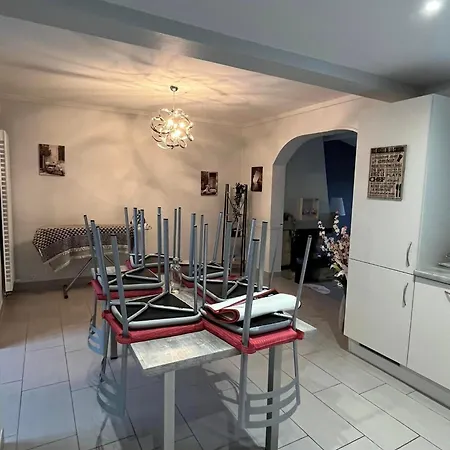 Entier Quartier Calme *